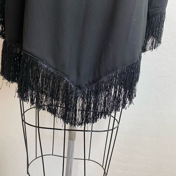 Little black dress S fringe hem and fringe sleeves V shape hem line - Picture 5 of 6